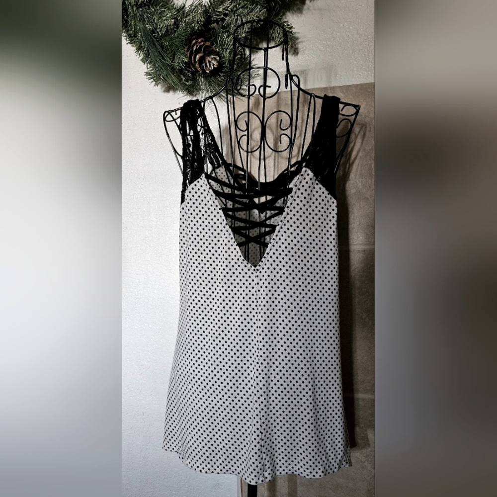 G Collection Handkerchief Tank Top - Picture 3 of 5